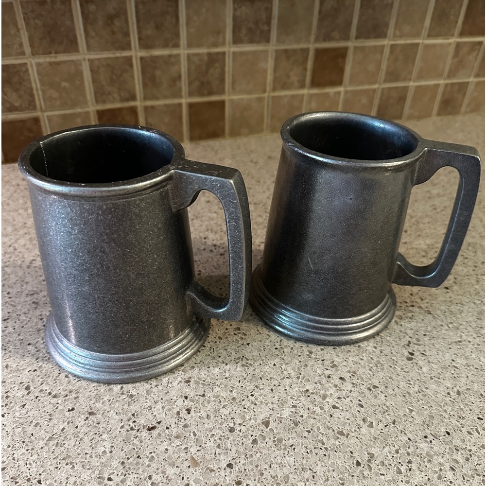 Wilton Armetale Classic Mugs